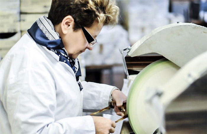 Frameri glasses being made in Italy.