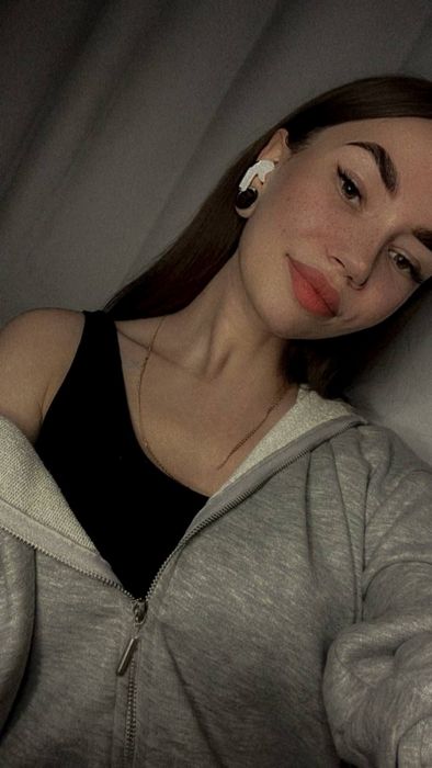 Куртизанки метро: искусство интимного досуга на грани реальности и фантазии